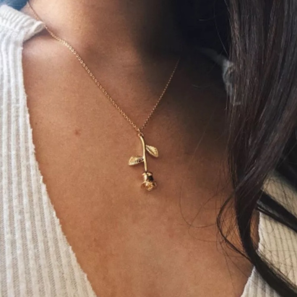 NEW Gold Rose Flower Necklace